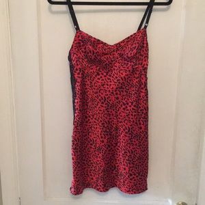 💋Victoria’s Secret cheetah print slip💋